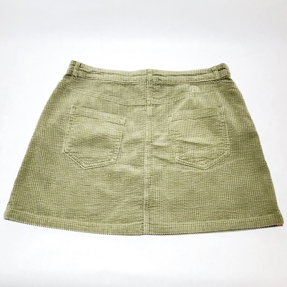 Zara Mini Skirt - Picture 2 of 2
